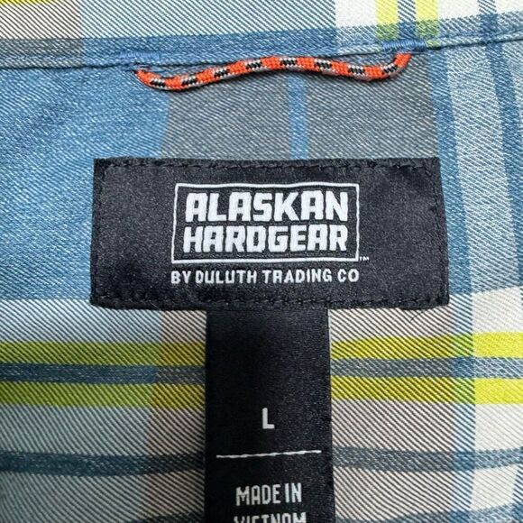 Alaskan Hardgear Duluth Trading Untucked Plaid Button Shirt Mens L Zip Pocket - Picture 7 of 11